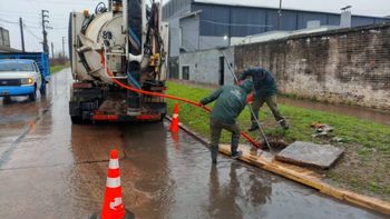 Esteban Echeverría: por la lluvia, el Municipio despliega un operativo de limpieza en los barrios