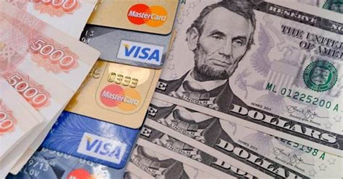 Subió el impuesto al dólar tarjeta: a cuánto cotiza y a qué consumos afecta