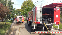 Feroz incendio de una casa en Llavallol: quedó destruida por las llamas