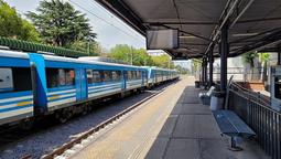 hombre embestido por el tren roca en monte grande: hubo demoras en el servicio