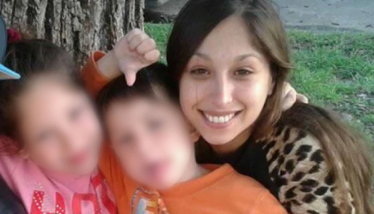 Leila Sibara, hermana del comediante 